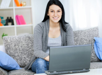 Mladí nakupují jinak. E-shopy se jim musí přizpůsobit