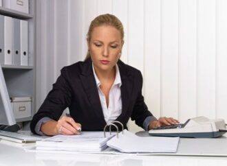 Vyplatí se víc externí, nebo interní účetní?