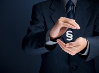 Změna zákonů v souvislosti se zavedením EET