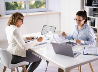 Rozdíl mezi daňovým poradcem a účetní