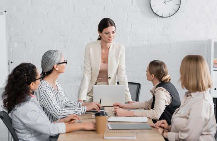 Proměna autority: od mistra k lídrovi a zase zpátky