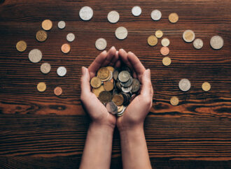 Dary z pohledu FO, PO